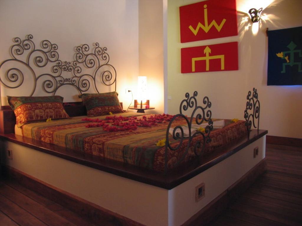 Le Zahir Lodge Ambatoloaka  Pokoj fotografie
